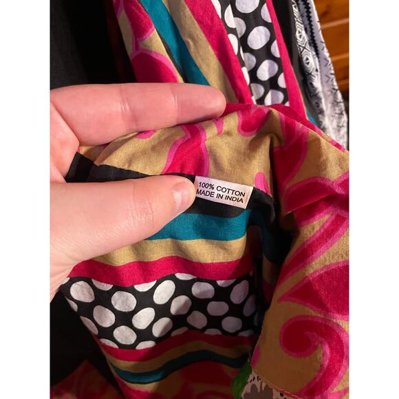 Kantha Style Bright Vibrant, Handmade Upcycled India Patchwork Cotton Robe - Picture 10 of 11